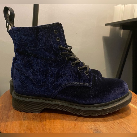Dr Doc Martens Embossed Blue Velvet Boots 1460 Brocade GUC W9 - Picture 8 of 15